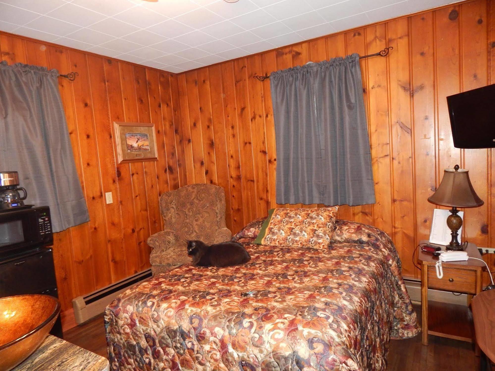 Brookside Motel Wadena Exterior photo